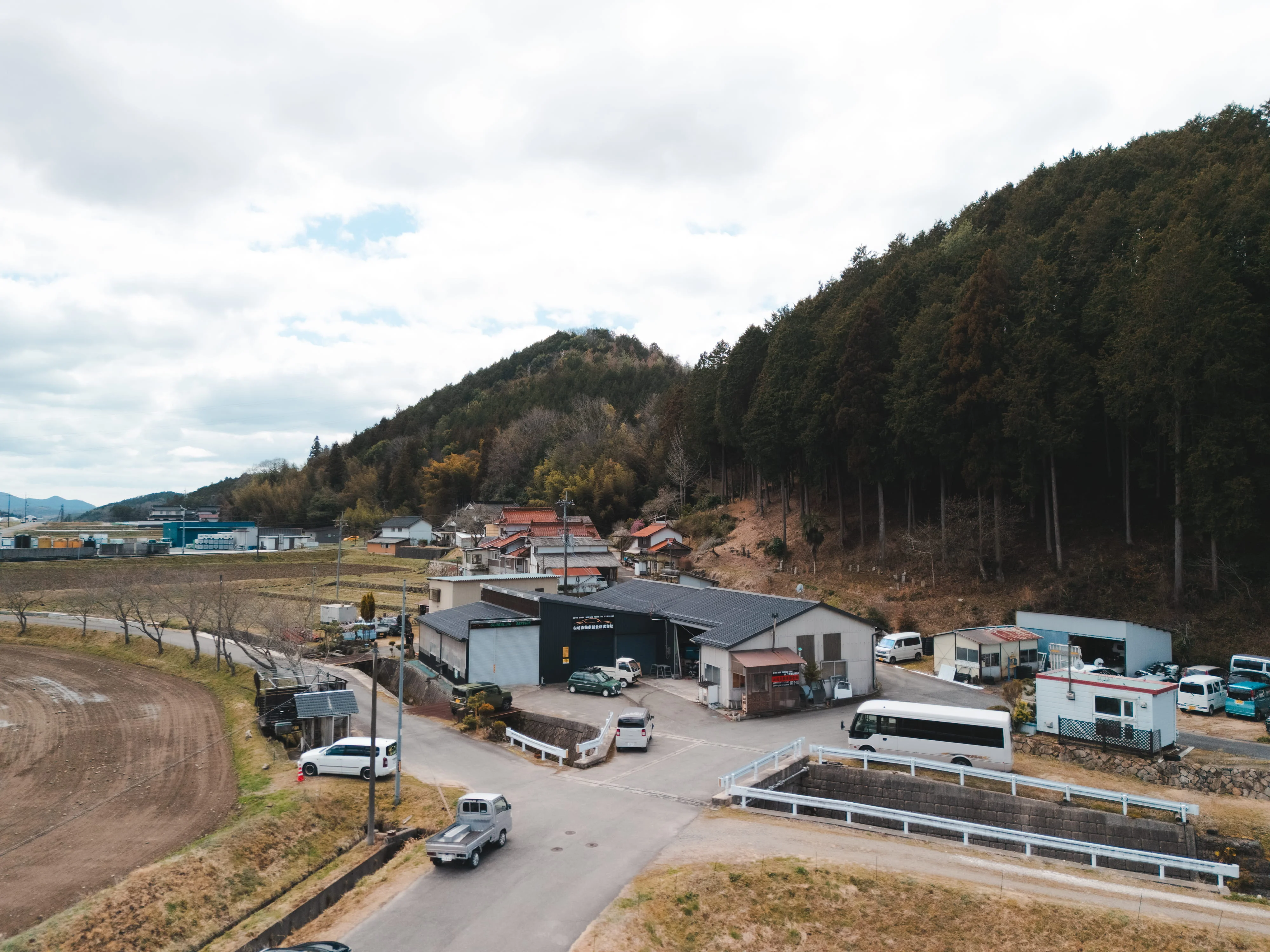 世羅町をドローンで上空から撮影した田園風景